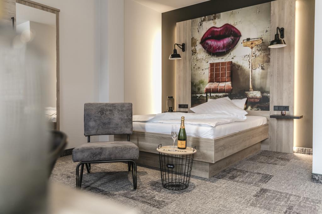 Alexxanders Hotel & Boardinghouse, Restaurant 켐니츠 외부 사진
