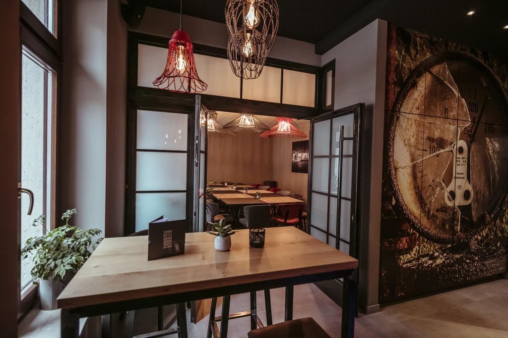 Alexxanders Hotel & Boardinghouse, Restaurant 켐니츠 외부 사진