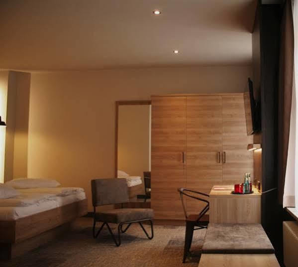 Alexxanders Hotel & Boardinghouse, Restaurant 켐니츠 외부 사진